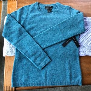 Tahari 100% Cashmere Sweater